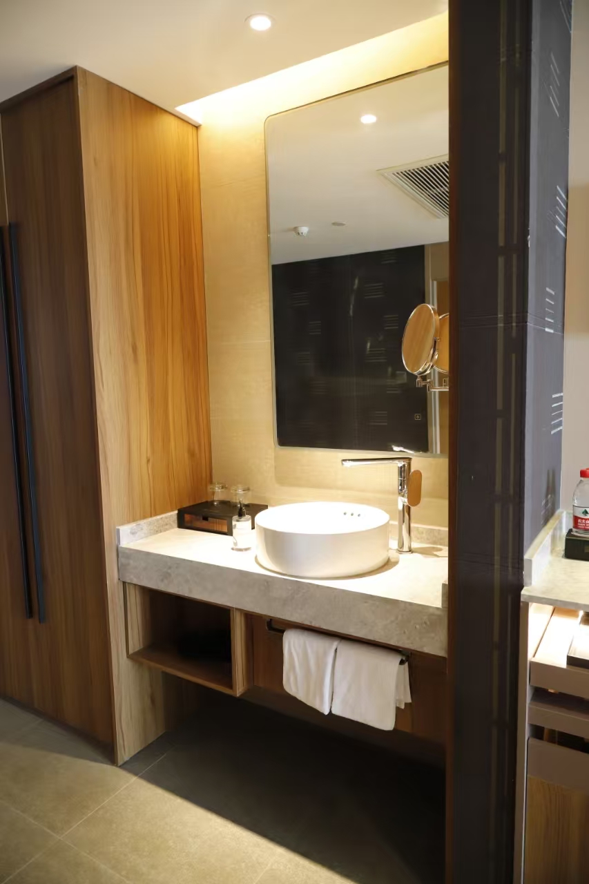 高级大床房（梦百合零压床品）