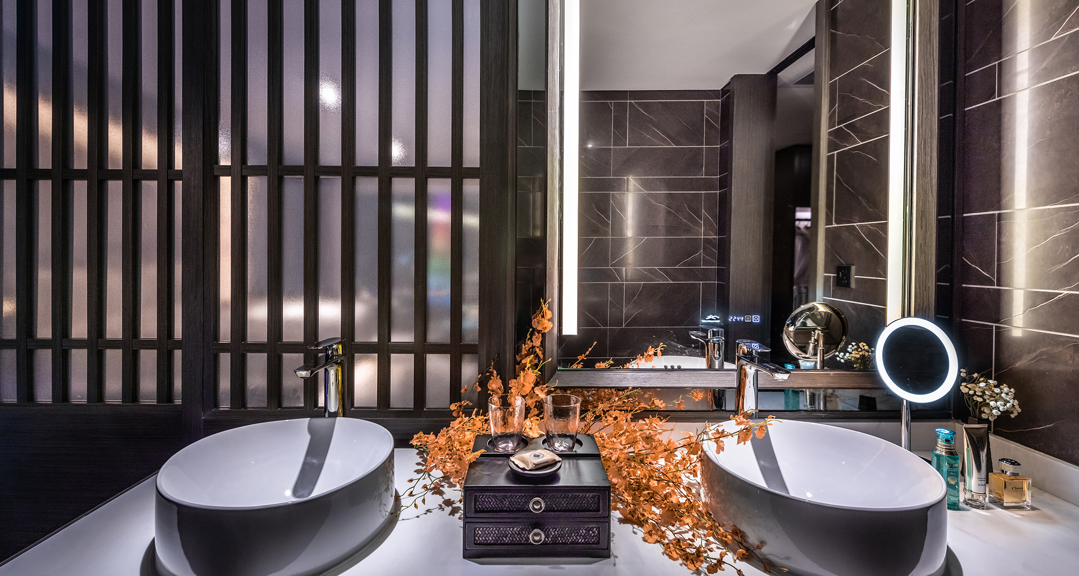 豪华江景雅梦大床房