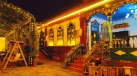 Yining Hera all girls youth Hostel (Kazanqi Folk-custom Tourism Area)