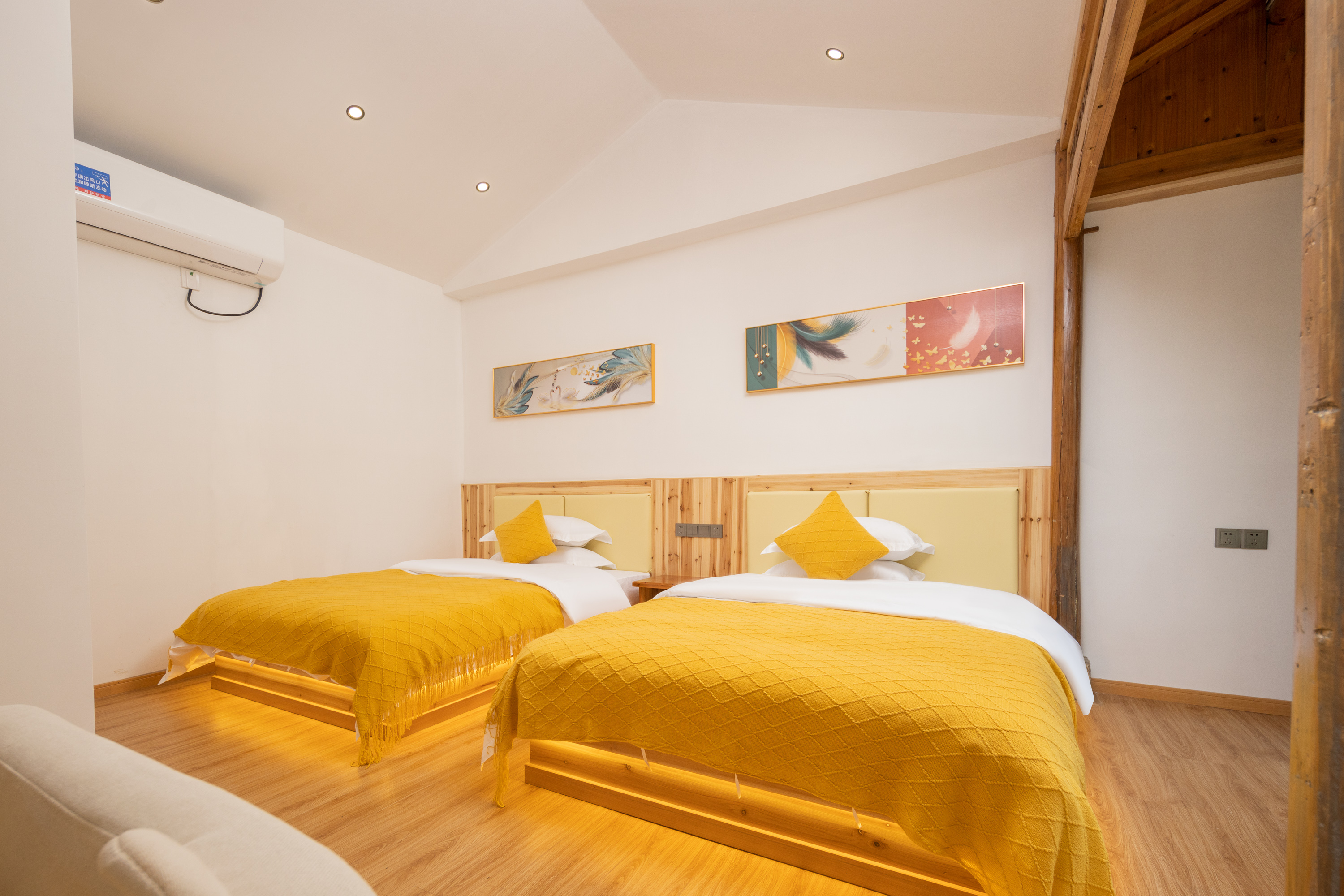 阳光院景双床房