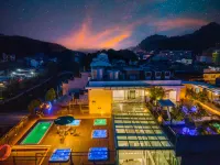 Twelve Cities · BaiyujingCourtyardHotSpringResortDesignHotel(FurongTown ScenicAreaBranch) Hotels in 