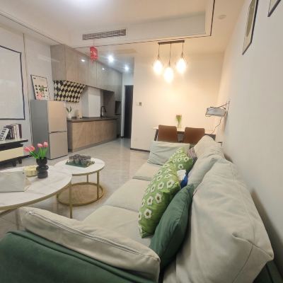 抹茶·現代風設計舒適精緻三室一廳套房（巨幕投影+休閒沙發） 廈門半糖民宿（中山路店）優惠