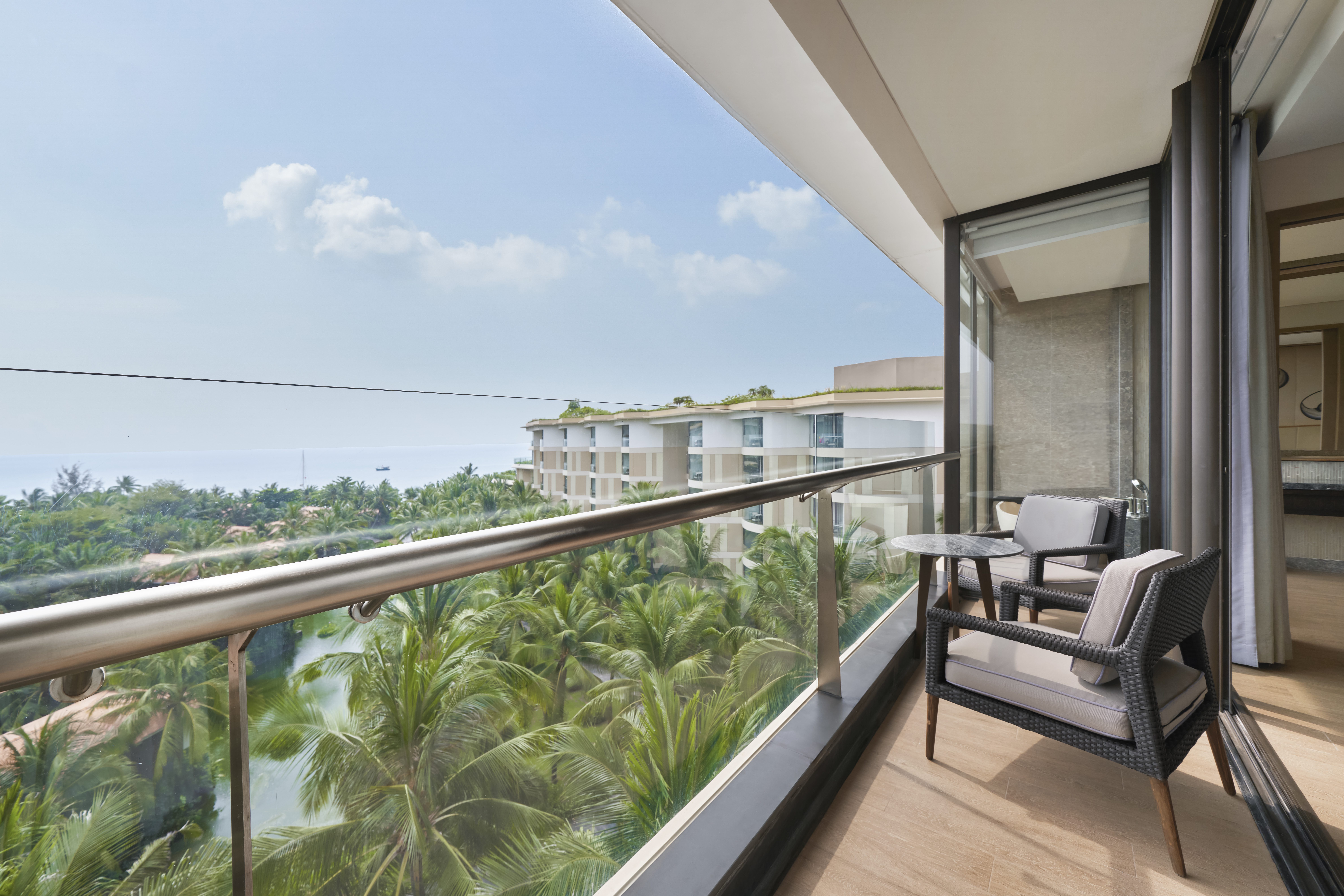 海景经典特大床房