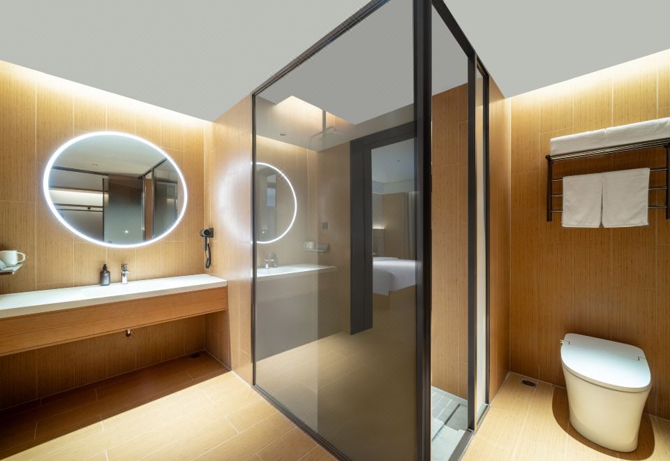 商务大床房（全屋地暖+65寸电视投屏＋加湿器）