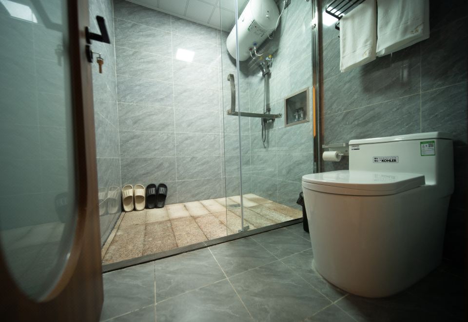 Comfy Cozy Family Suite