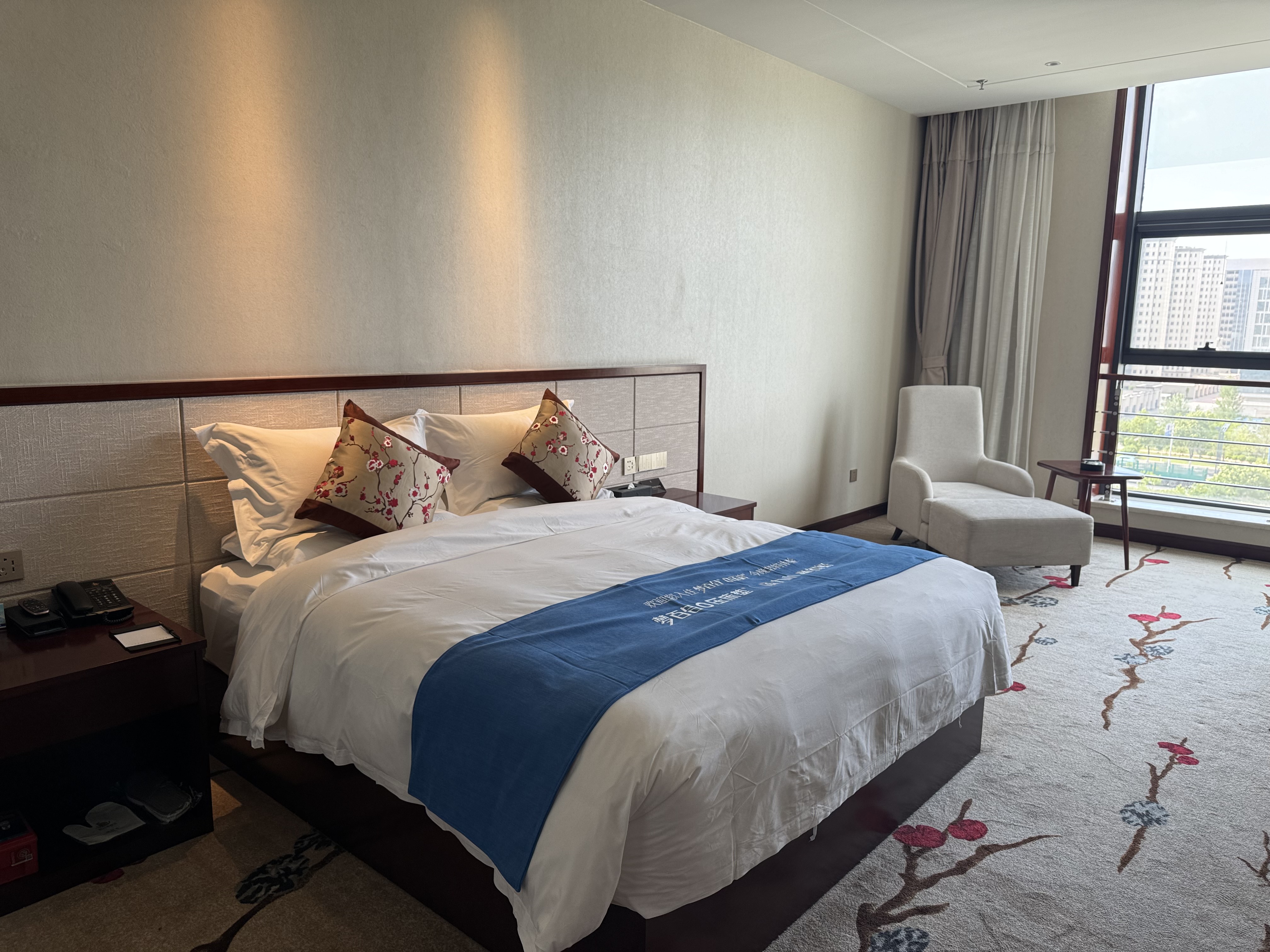 0压豪华大床房（梦百合0压床垫+0压记忆枕）