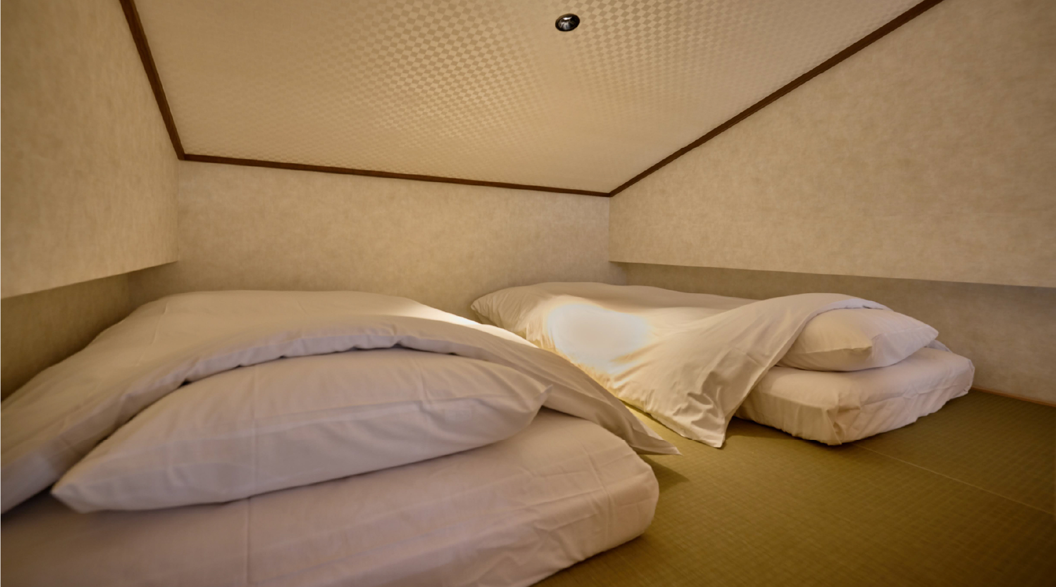 Sengokuhara Shinanoki Ichinoyu主楼二楼阁楼房（带露天浴池）