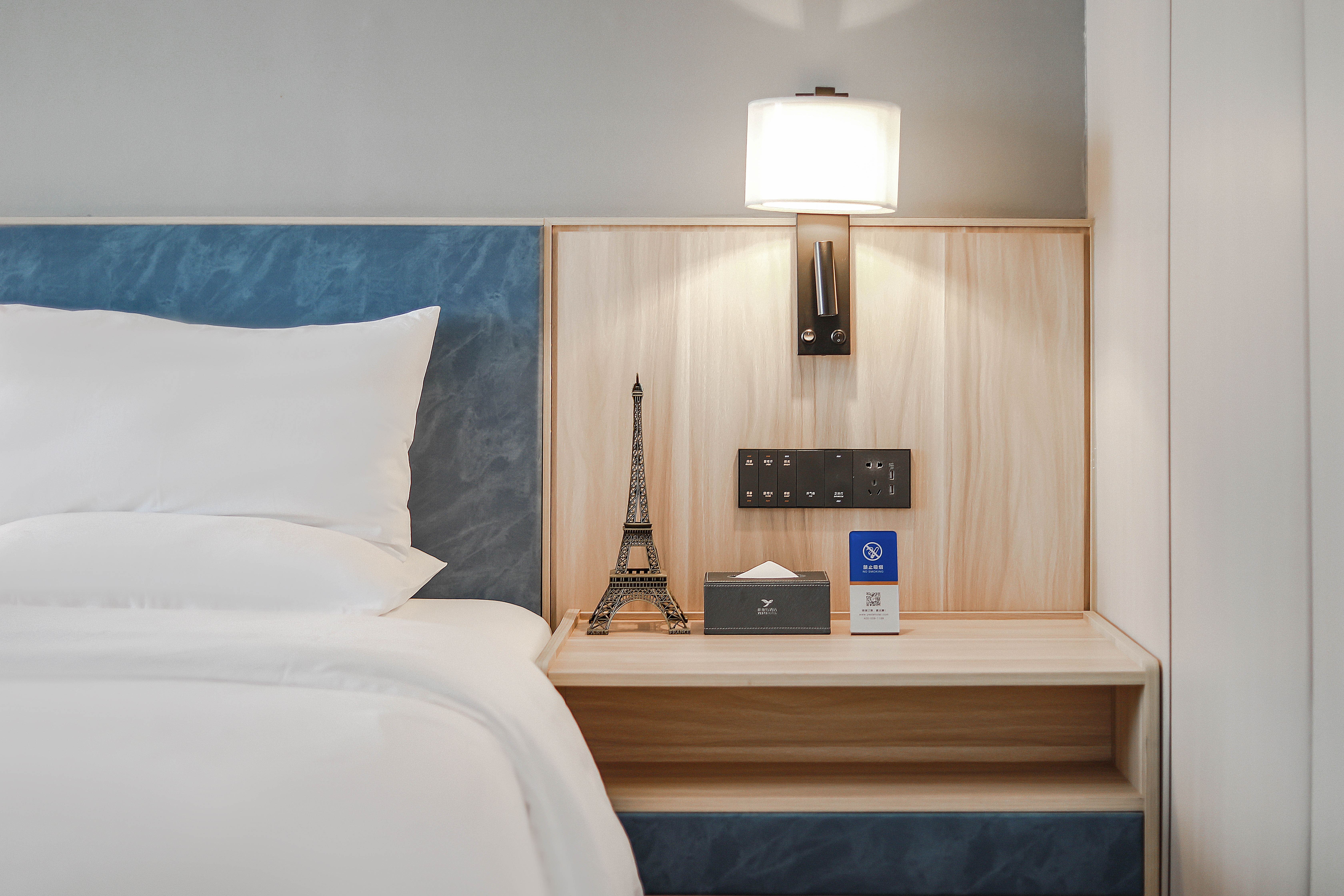 豪华双床房（智能客控-落地窗）