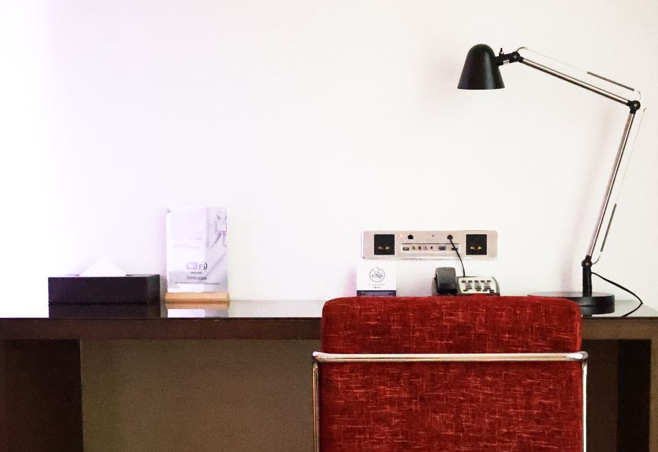 高级城景大床房