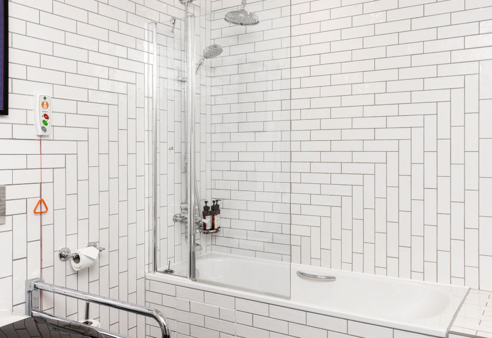 Kimpton Clocktower HotelAccessible Two Double Room With Bath