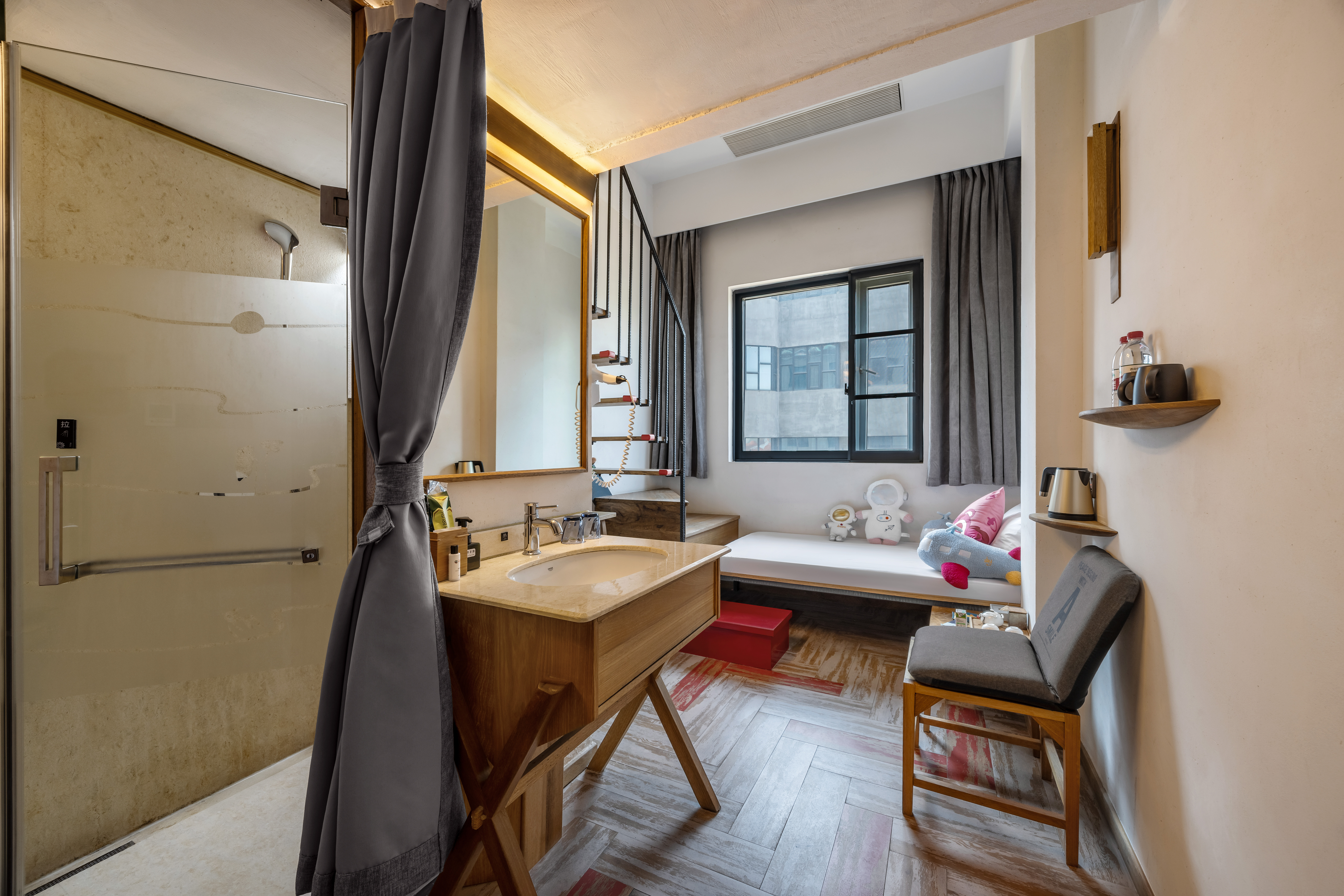 花园复式亲子房（童趣阁楼）