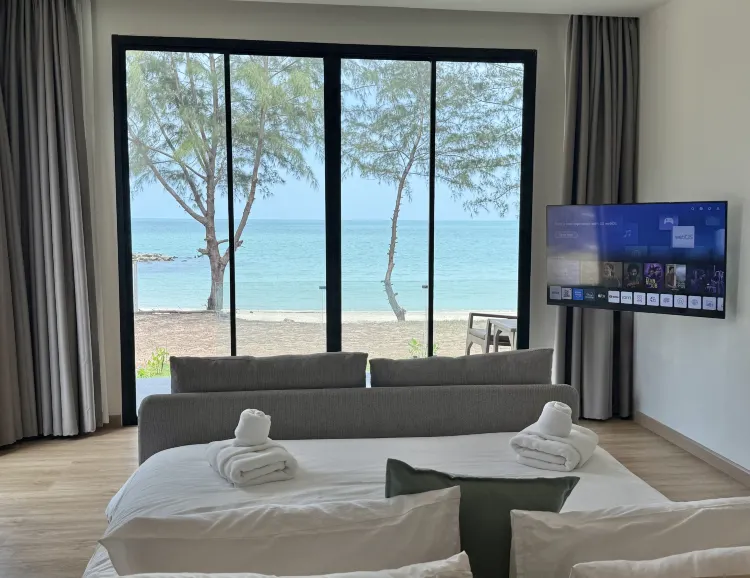 ดีลักซ์ บีชฟร้อนท์