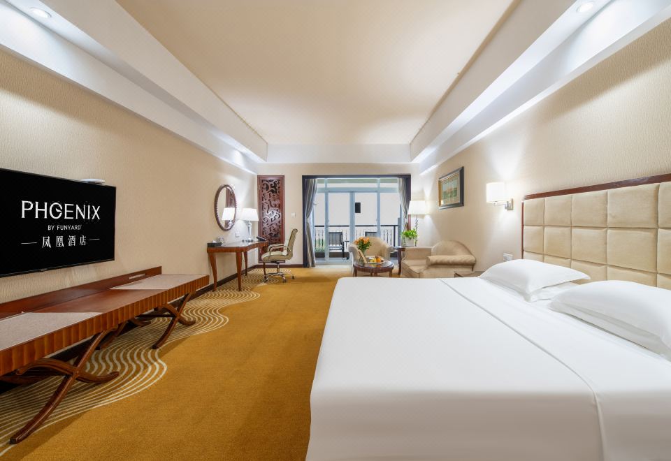 豪華湖景大床房