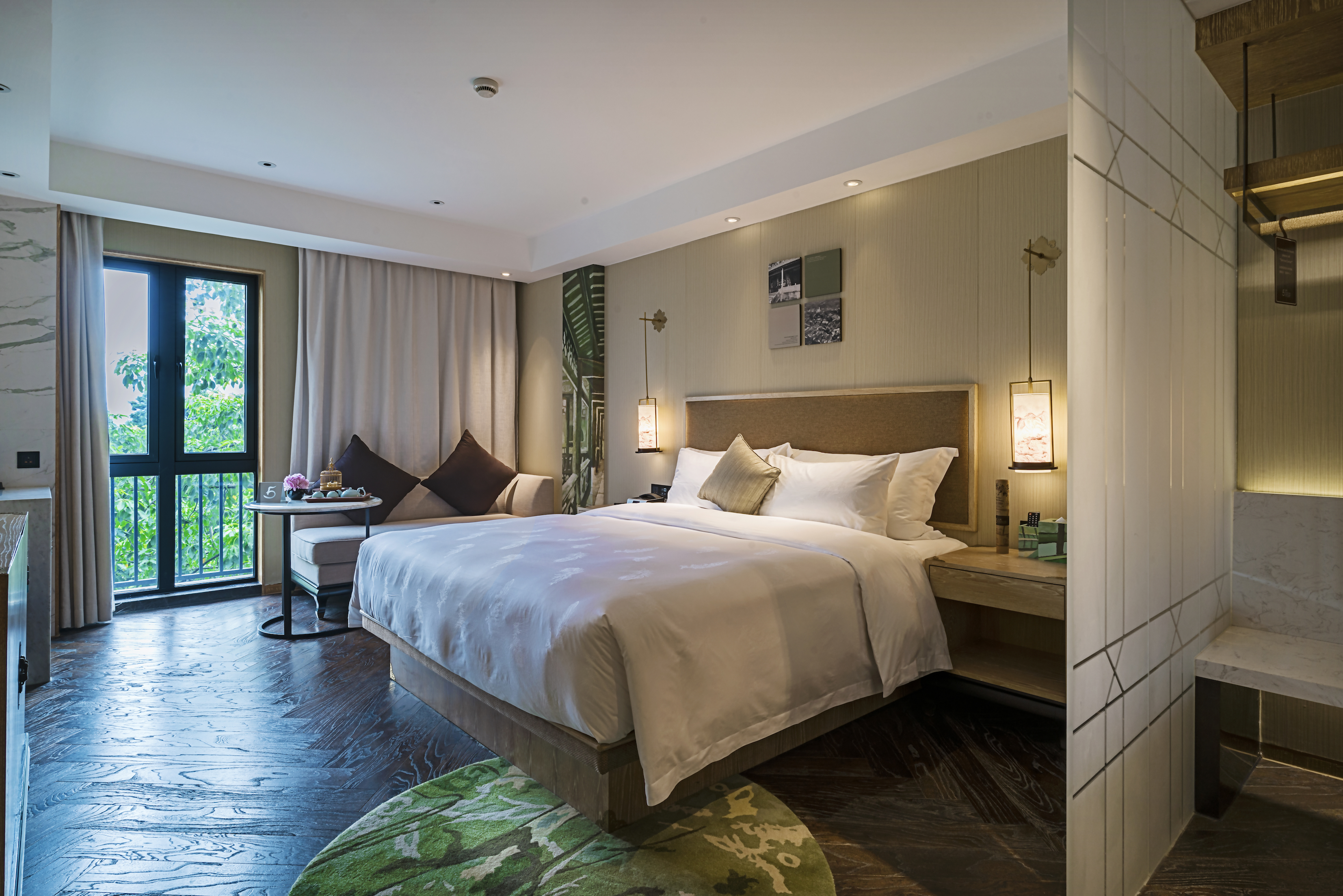 水舞·江景阳台套房（180°江景观景阳台+高奢洗护品）