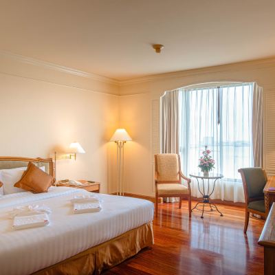 Executive King Room With River View Montien Riverside Hotel (SHA Extra Plus) Promo Code
