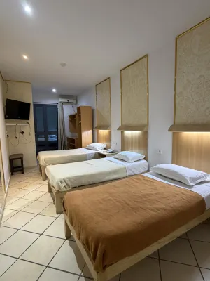 Hotel Roma Hotele w: 