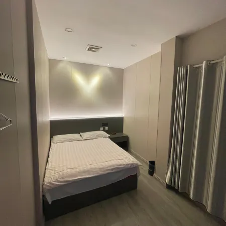 Tiantian Hotel