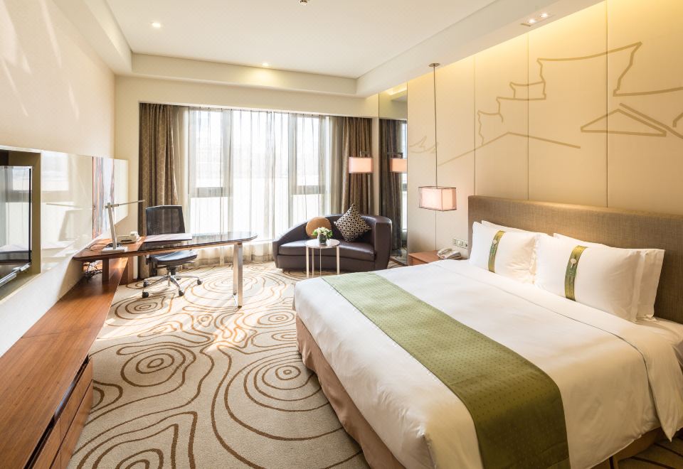 Holiday Inn Shanghai HongqiaoHoliday Inn Superior Double Room