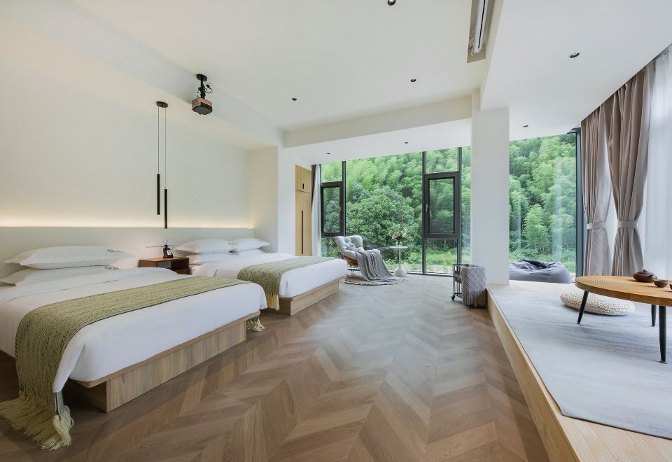 Ximeng Unique Family Twin Room With 270 ° Wannan Stream-View Window, 100-Inch Projection, Tatami Tea Table&Smart Toilet