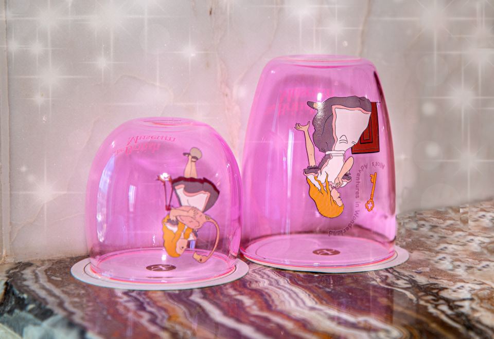 The Langham HefeiAlice In Wonderland Theme Room