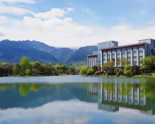 Le Méridien Emei Mountain Resort Hotels in Emeishan City