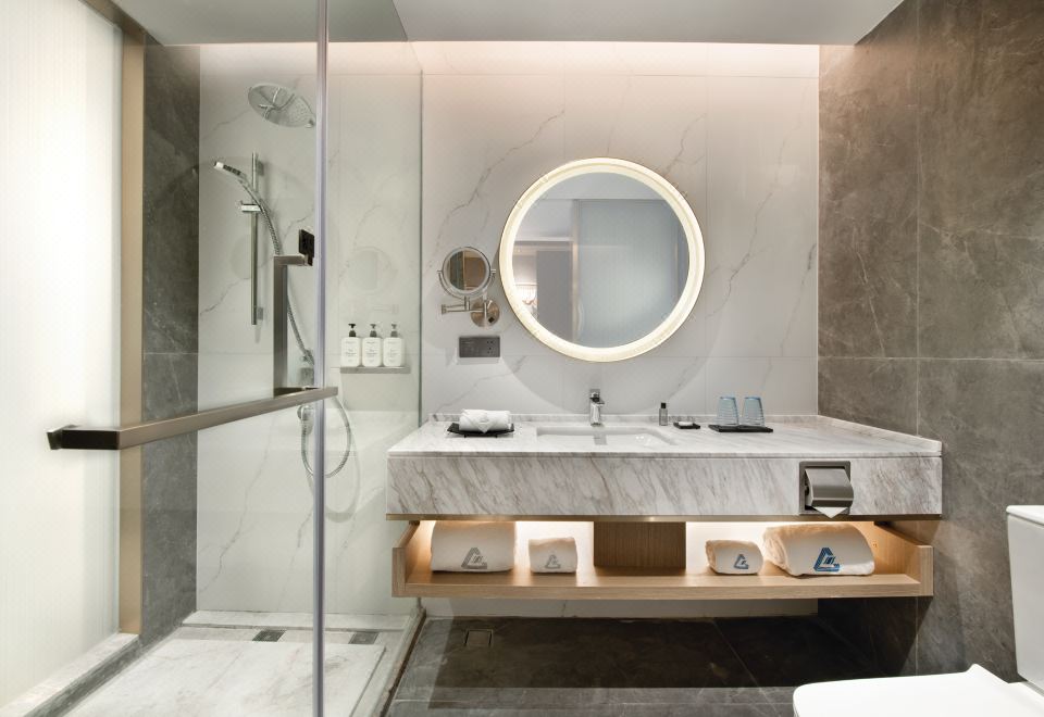 爆笑蟲親子大床房（航空主題打卡+智能客控+迷你吧）