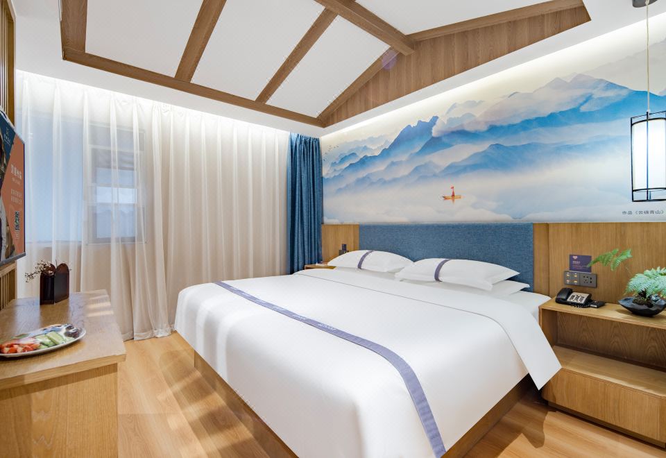 高級大床房（零壓床墊+智能客控）