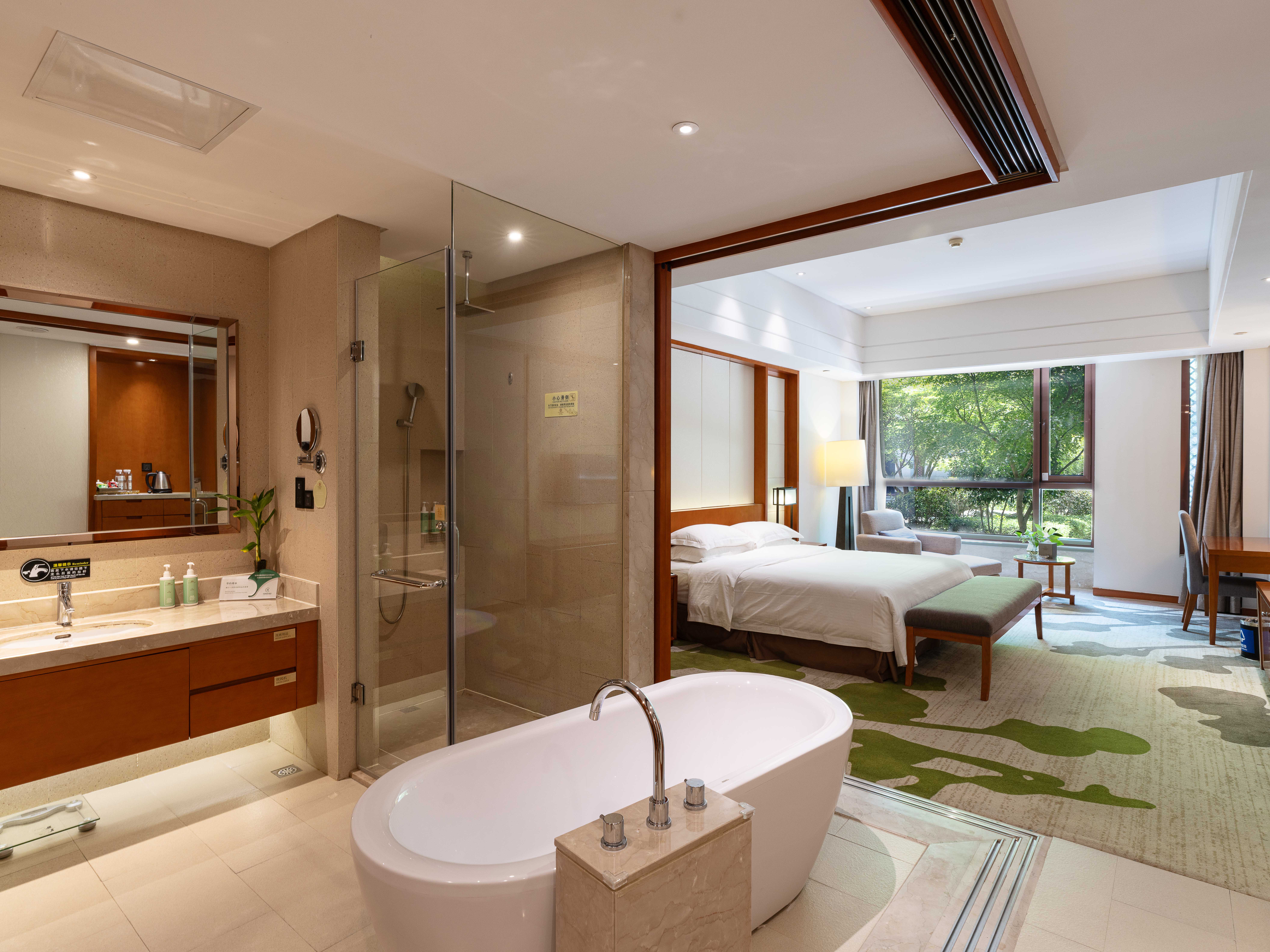 雅緻園景大床房