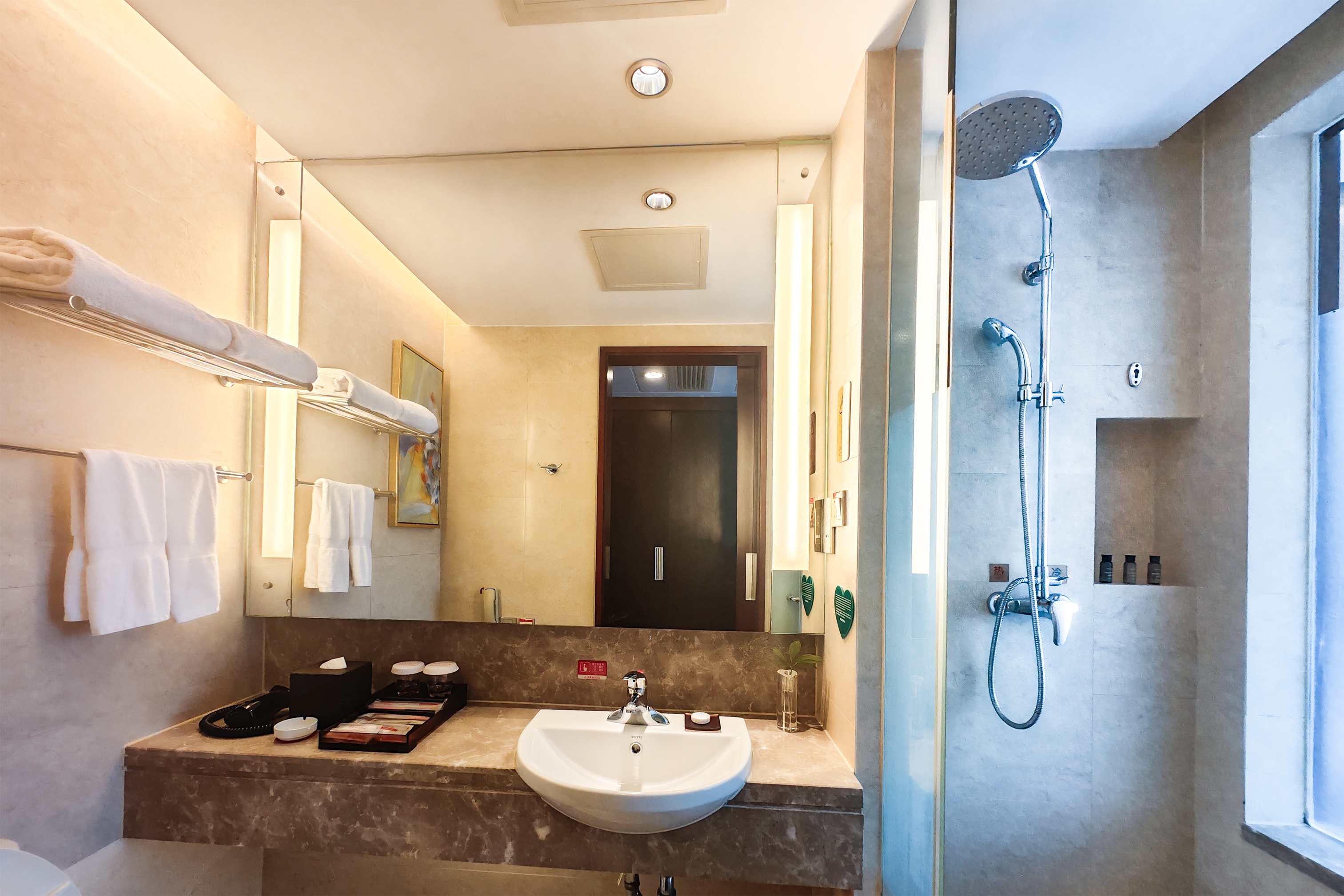 商务双床房（城市景观+慕斯床品）