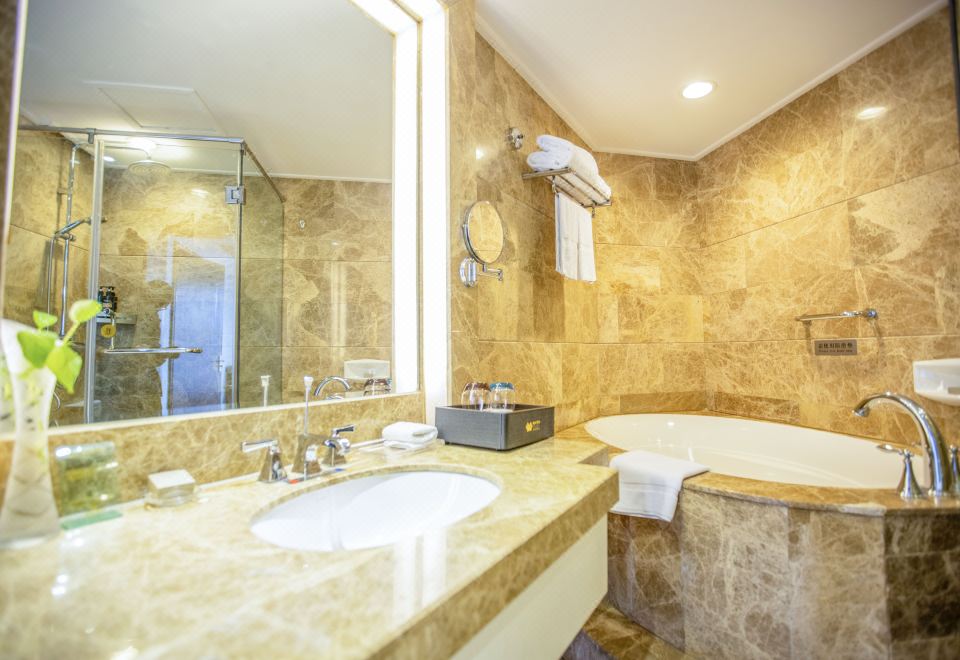 行政景观套房（小度音箱+助眠床垫+180度全景）