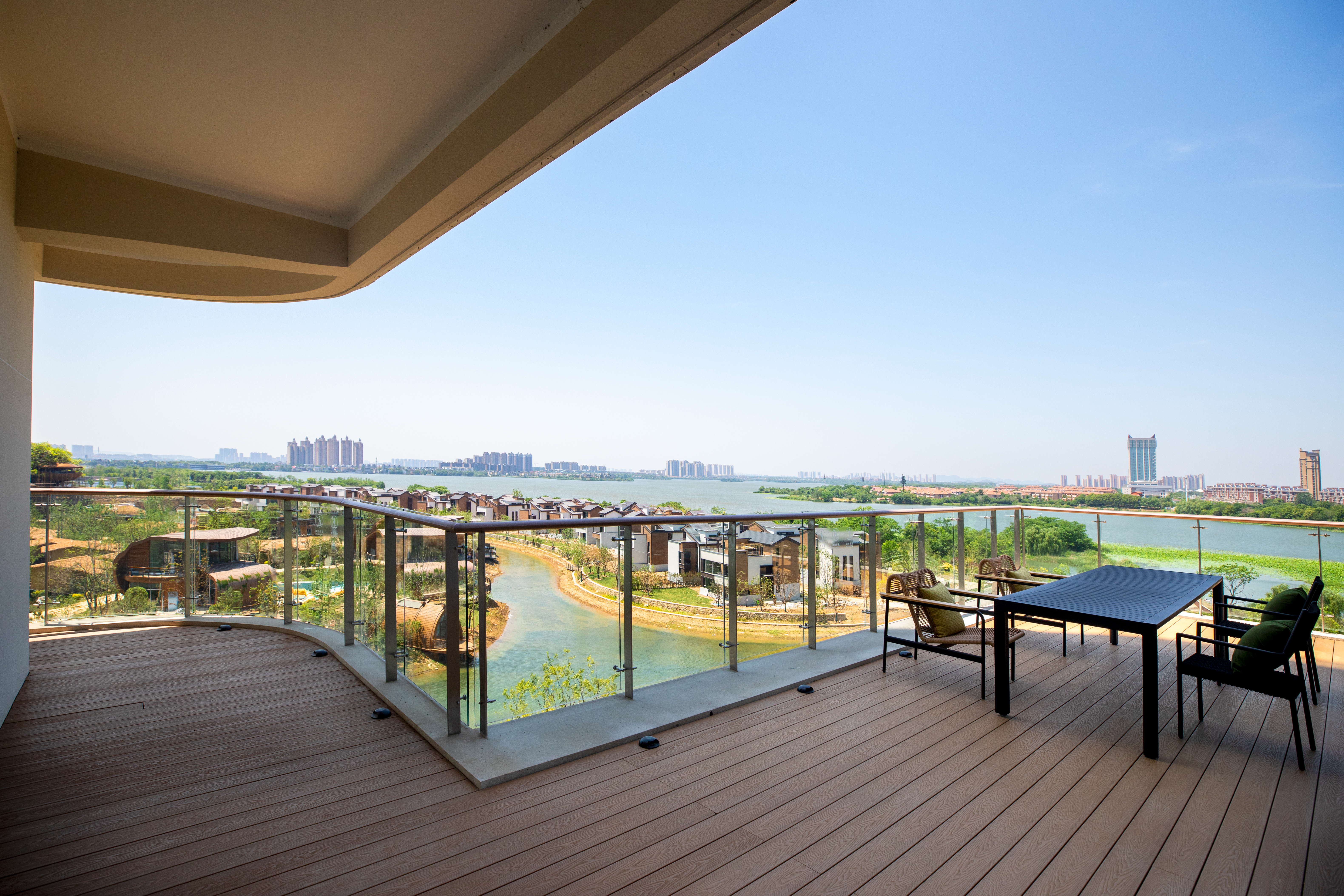 星湖景致套房「270°超大阳台·一室一厅·智能马桶」