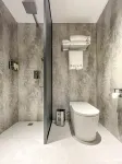 Genhe Right Bank Hotel