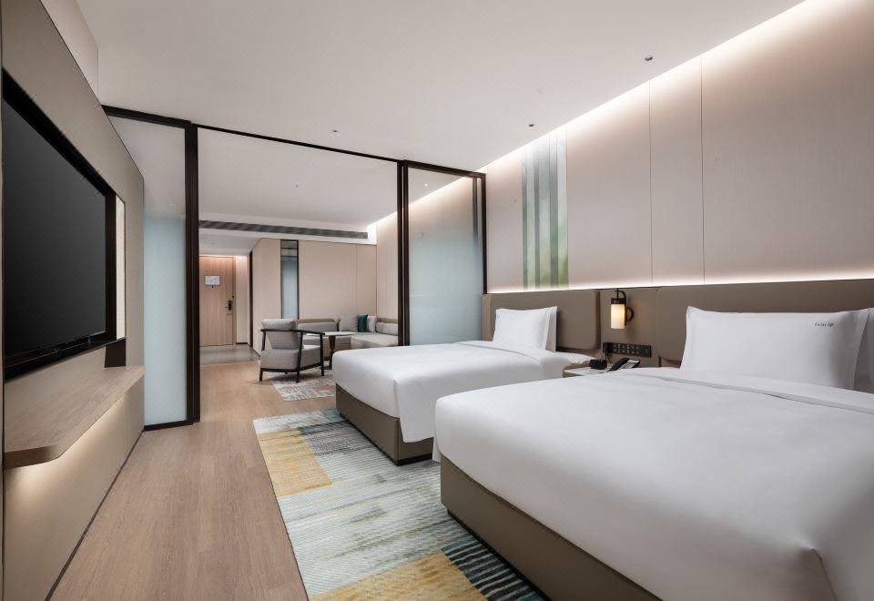 2 Queen Suite
