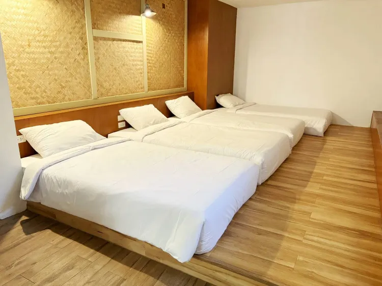 ห้องดีลักซ์ 4 ที่นอน