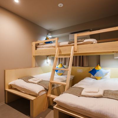 ファミリートリプル（共用シャワー） DOYANEN HOTELS BAKURO (どやねん ホテルズ バクロ） クーポン