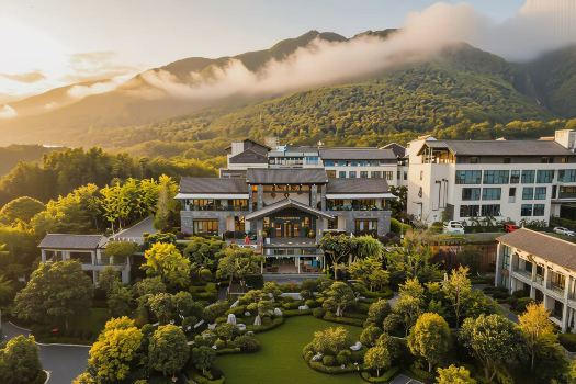 Dali Old City Yueshan Haiban Villa Luxury Hotel