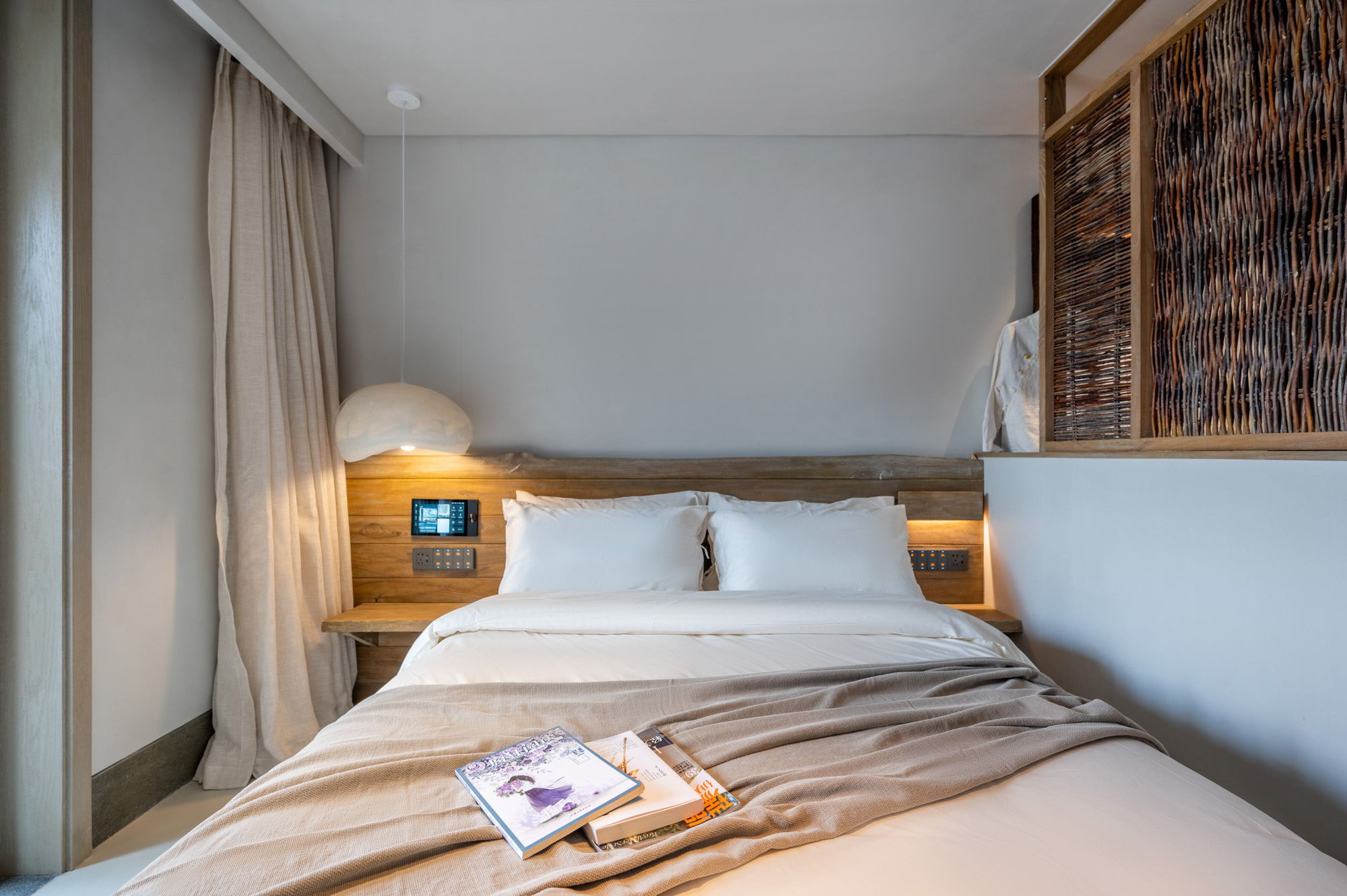 Sunshine Room (Double Bed)