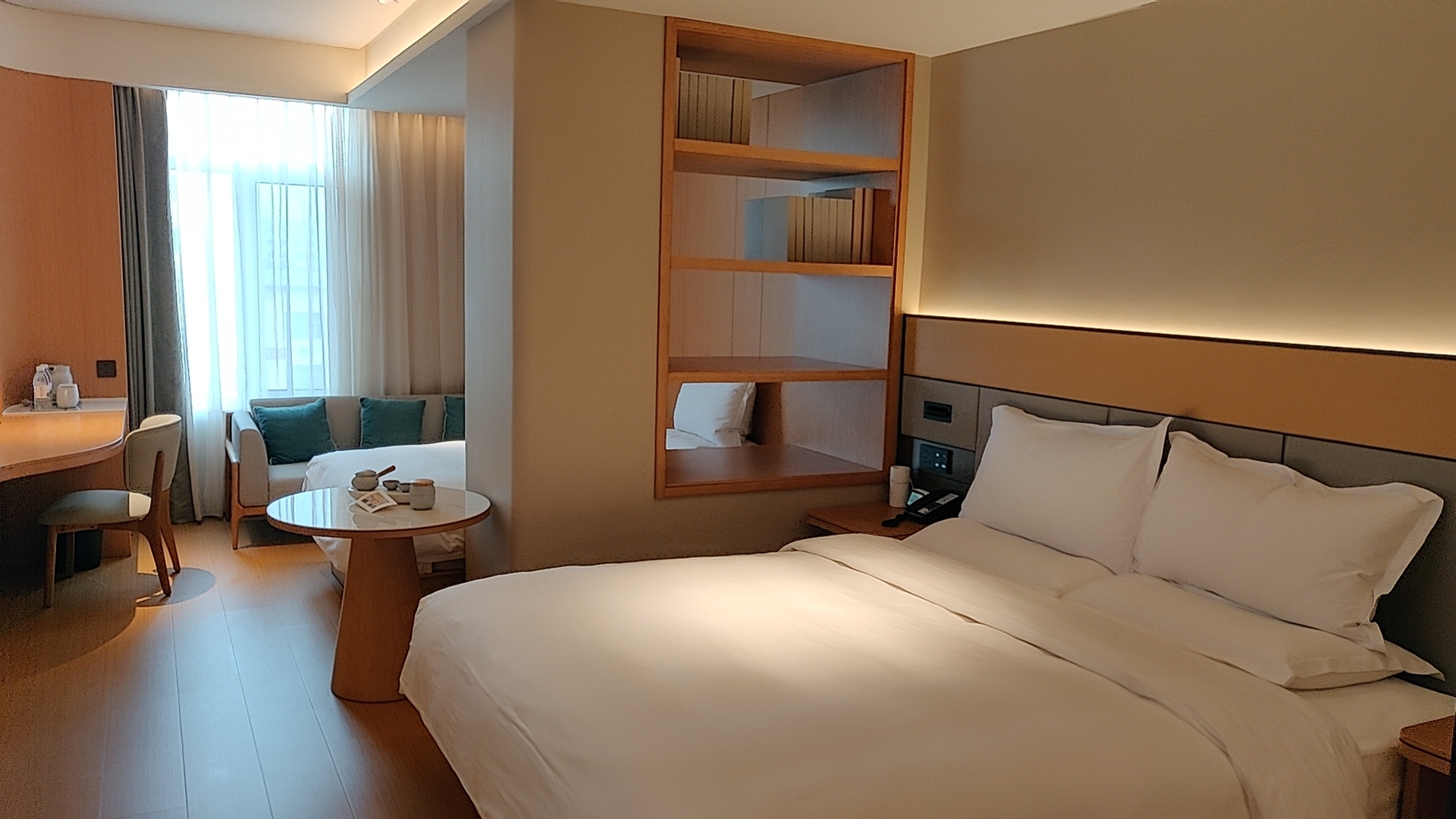 家庭房【投屏电视+迷你冰箱+休闲茶具+小童牙具】