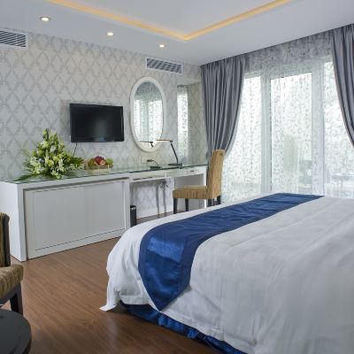 Panoramic Room, 1 King Bed, Balcony, City View