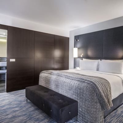 Home Suite Home Renaissance Paris Arc de Triomphe Hotel Promo Code