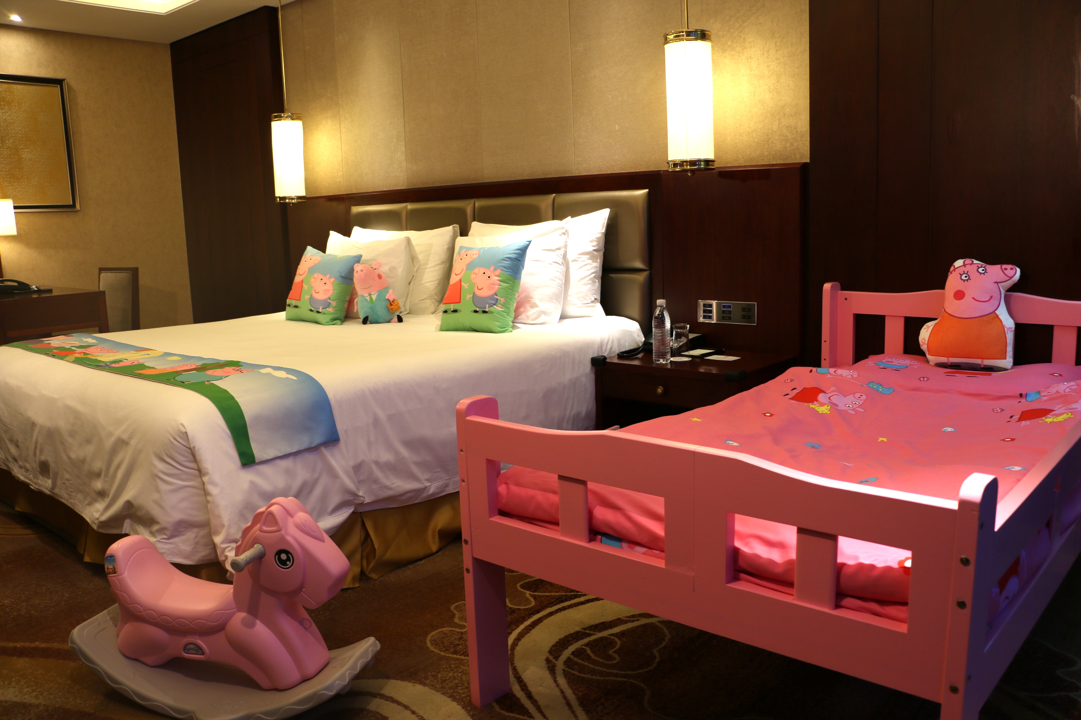 行政家庭亲子房