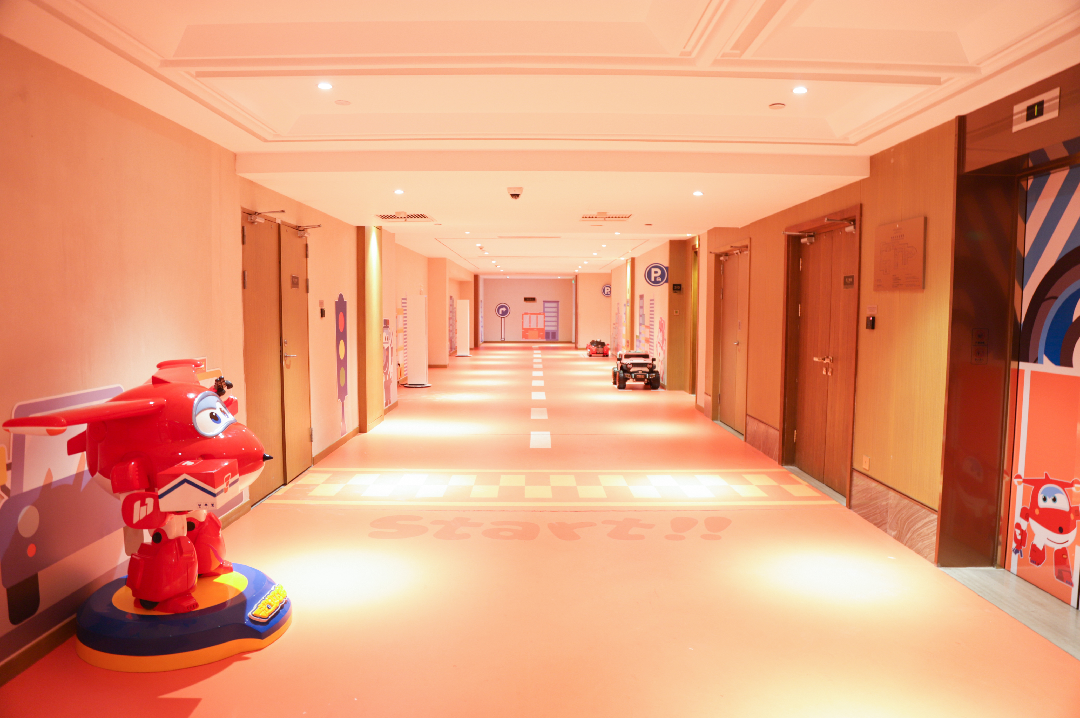 Super Wings Sports Theme Twin Room (East Building)