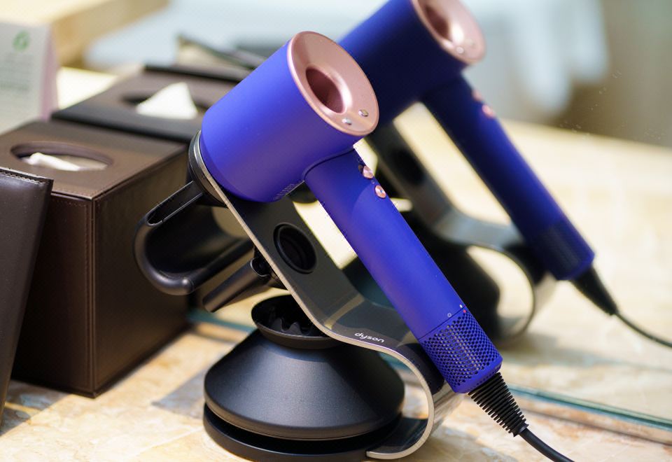 InterContinental Nanjing1King Executive Ste LakeVw Lounge Access