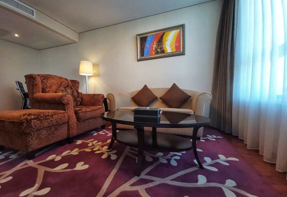 Hua Bin International HotelSuite With View