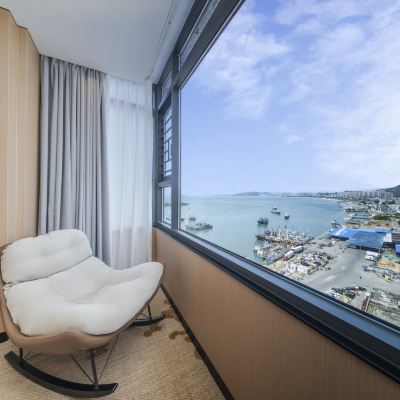 海景雅居套房（一房一廳大床） 汕尾海景假日飯店優惠