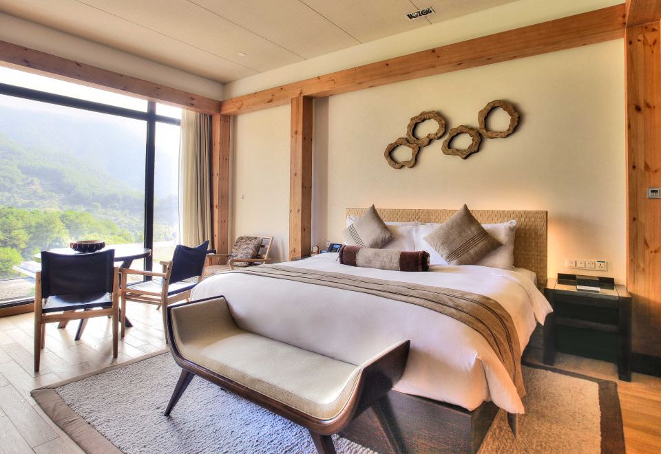 豪华园景大床套房