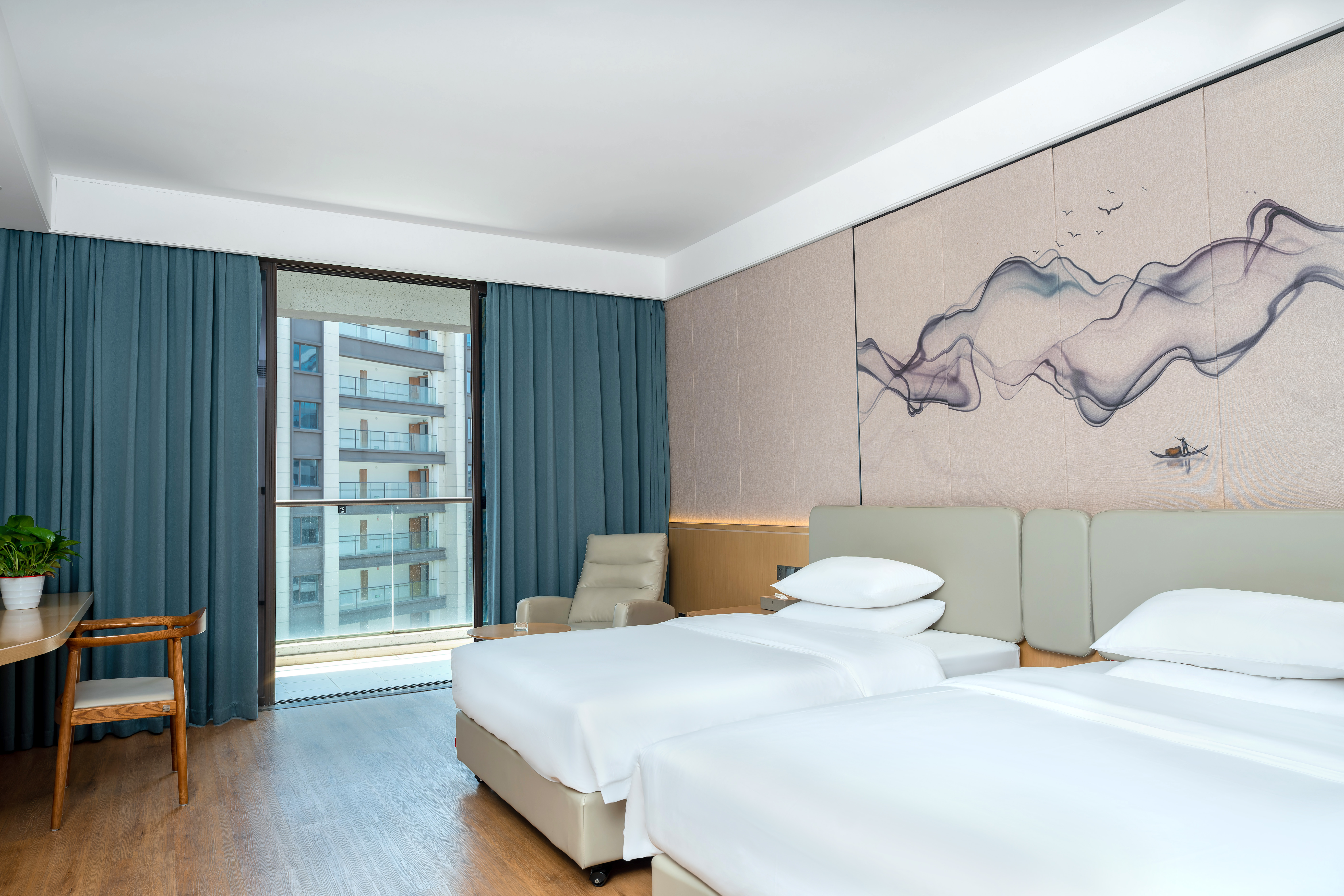 曼享高级双床房（迷你冰箱+阳光露台）