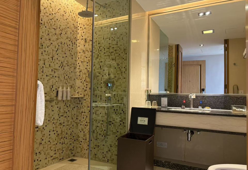 Guanfang Hotel QujingCozy Family Room