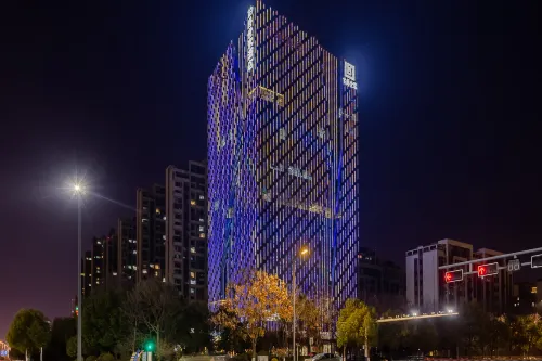 Earl Family Hotel (Fuyang Shuangqingwan Water Street)