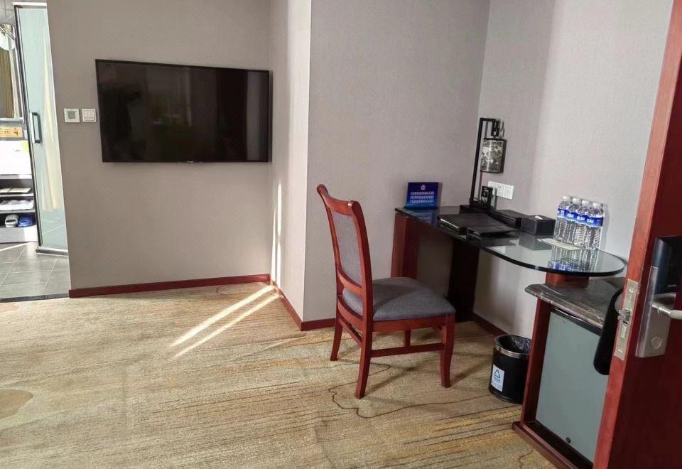 商務套間（加濕器+小冰箱）